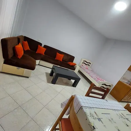 Lungomare Appartement *